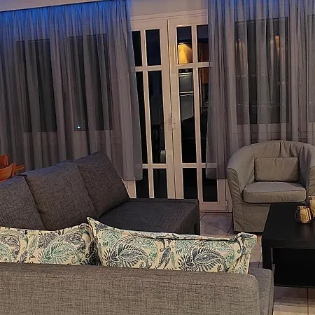 Sea View House * Aigio